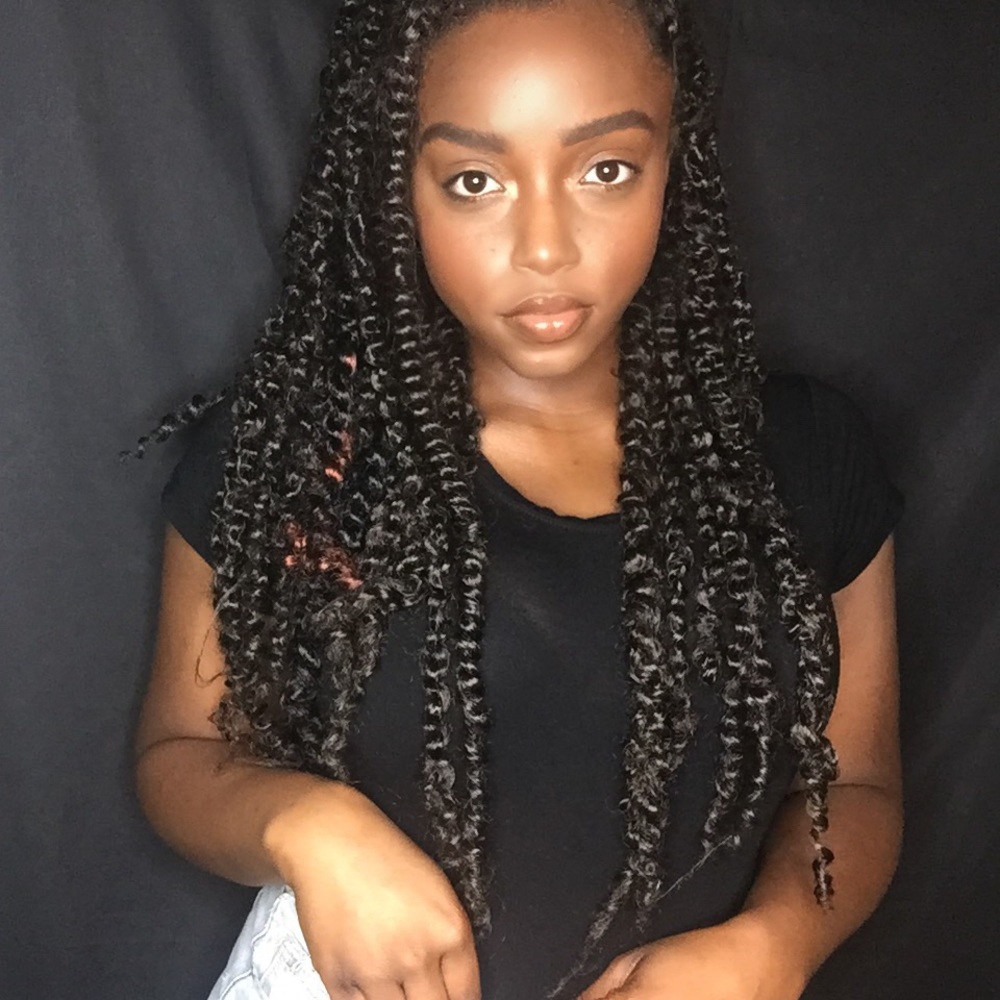 Meet your Posher, Chellezia